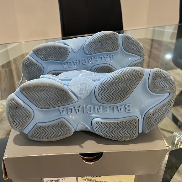 Balenciaga Triple S Sneaker - Picture 10 of 17